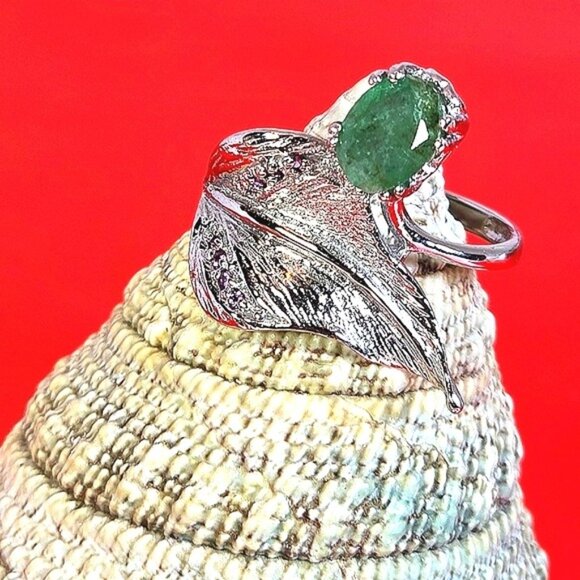 925 Sterling Silver Leaf Ring Sz 8 with Naural Emerald & Garnet Gemstone - Picture 2 of 13